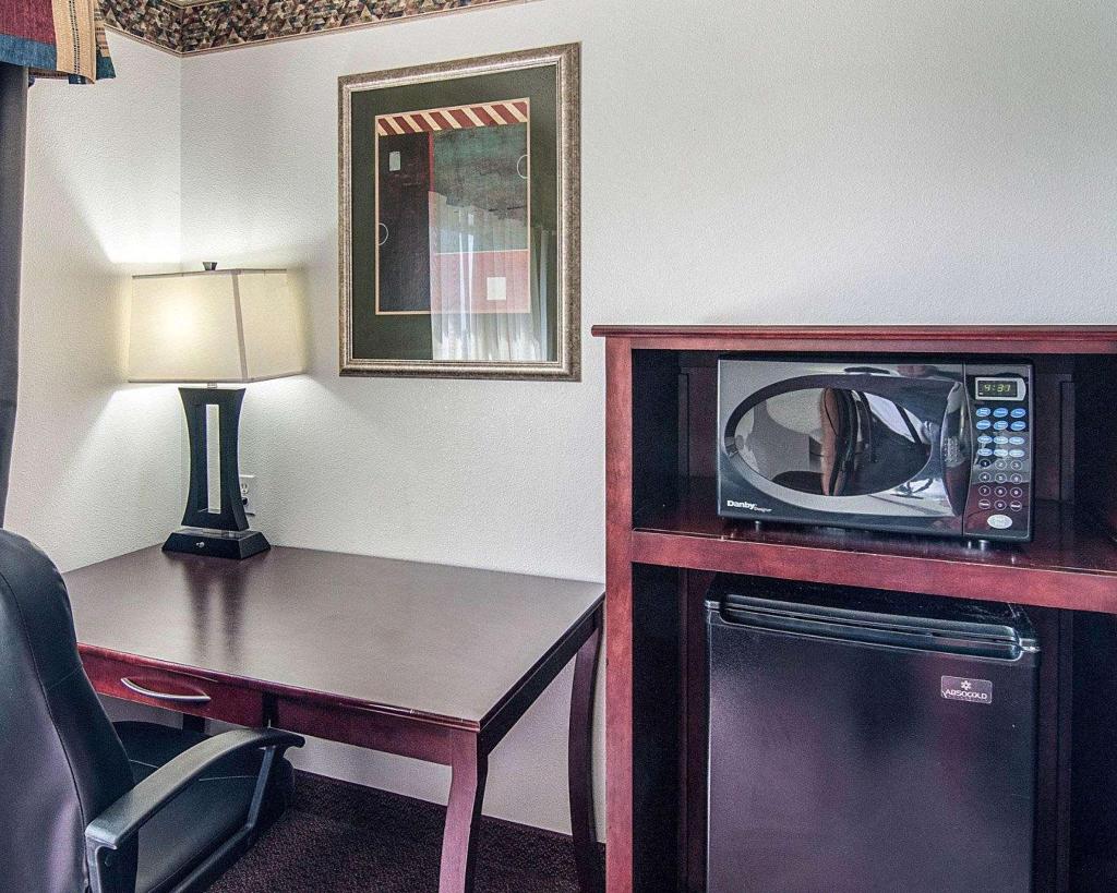 Quality Inn Midland Area