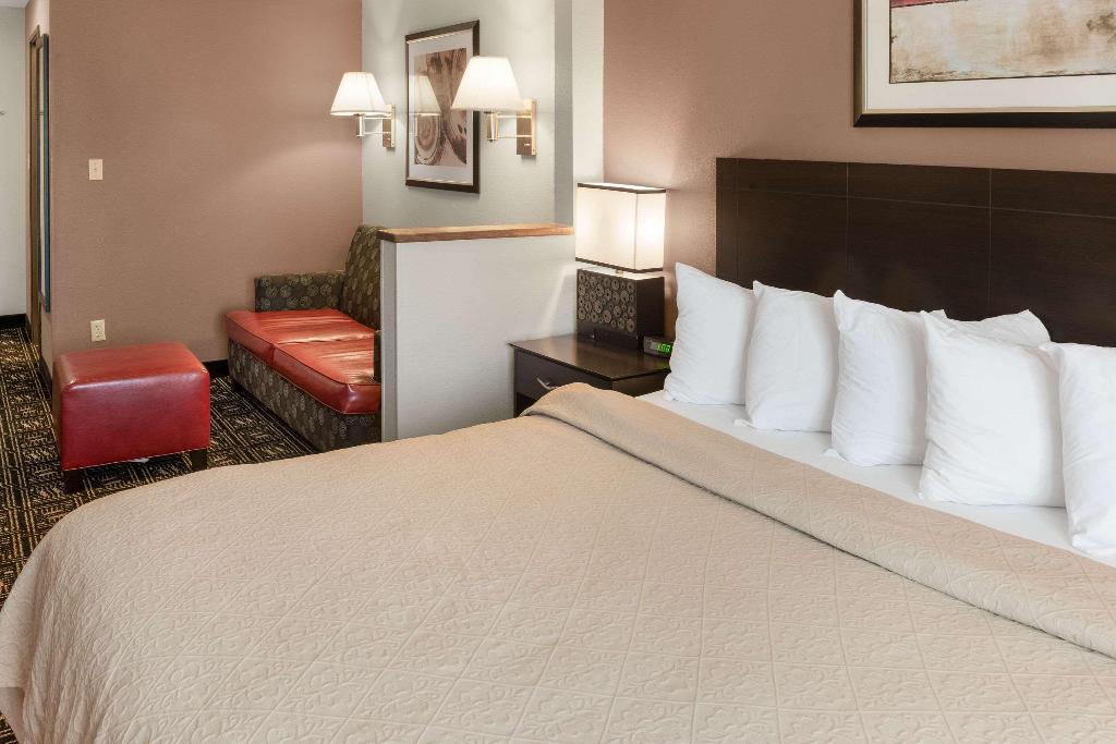 Quality Inn & Suites Mankato