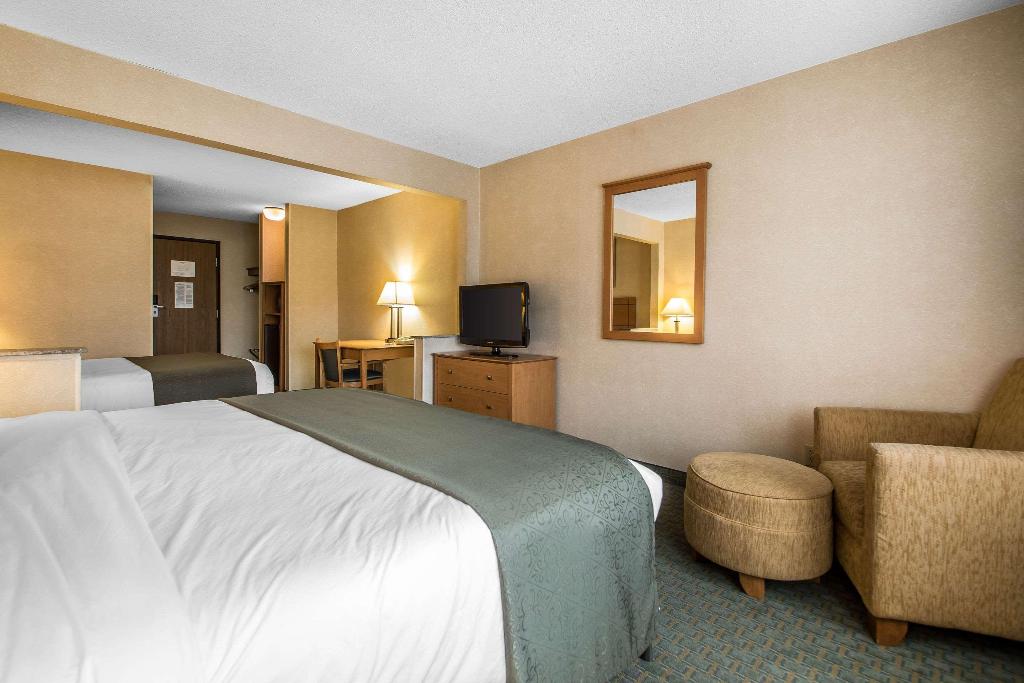 Quality Inn Dubuque on Hwy 20