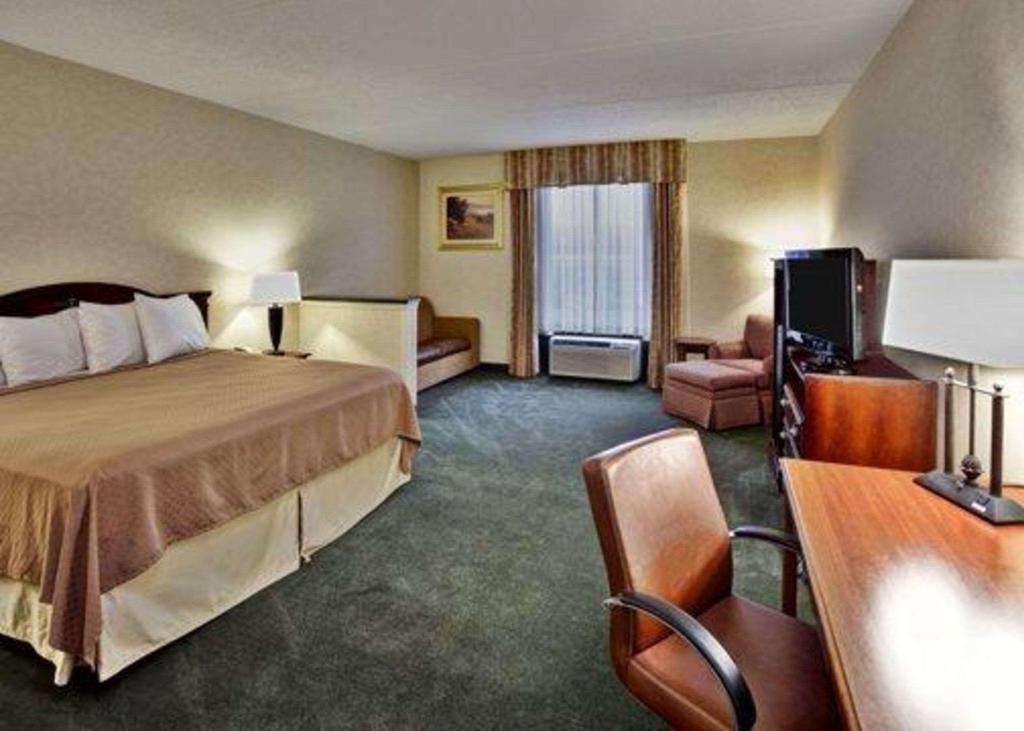 Quality Inn & Suites Somerset Area