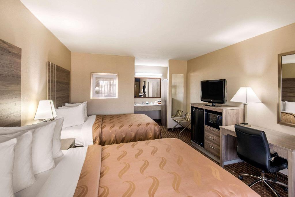 Quality Inn Paris