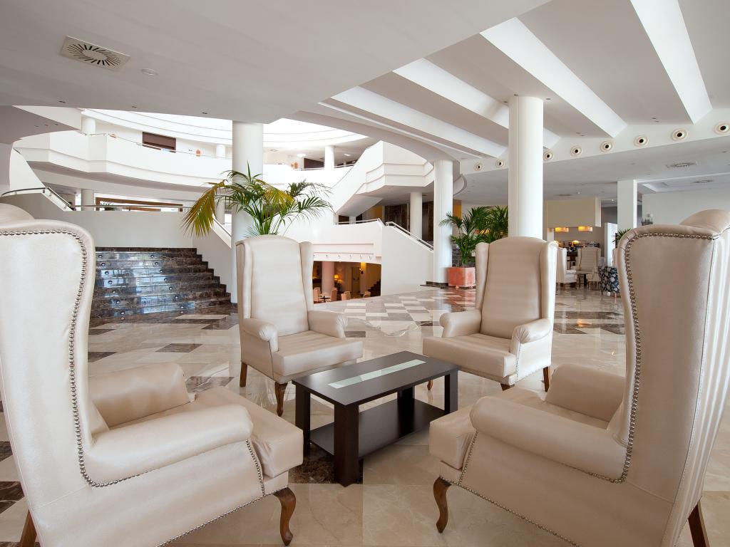 Estepona Hotel And Spa Resort