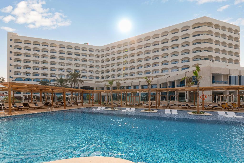 Dusit Ajman Resort & Villas - Pool