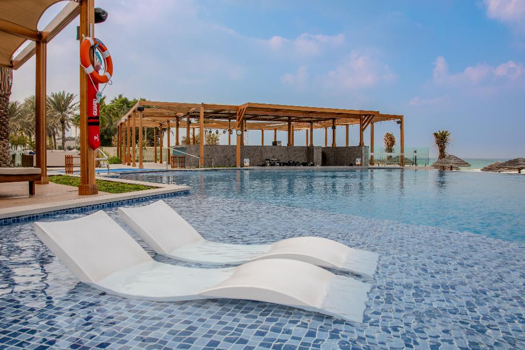 Dusit Ajman Resort & Villas - Pool