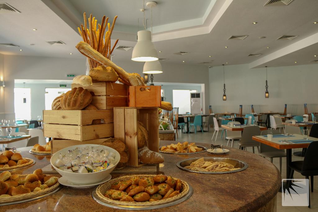 BM Beach Resort - Restaurant