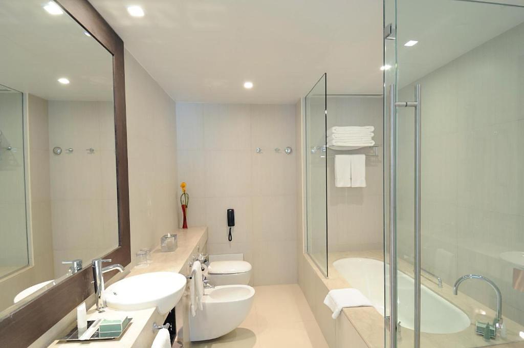 Hotel Crowne Plaza Hotel Abu Dhabi Yas Island, Vereinigte Arabische Emirate, Abu Dhabi. Großes 100