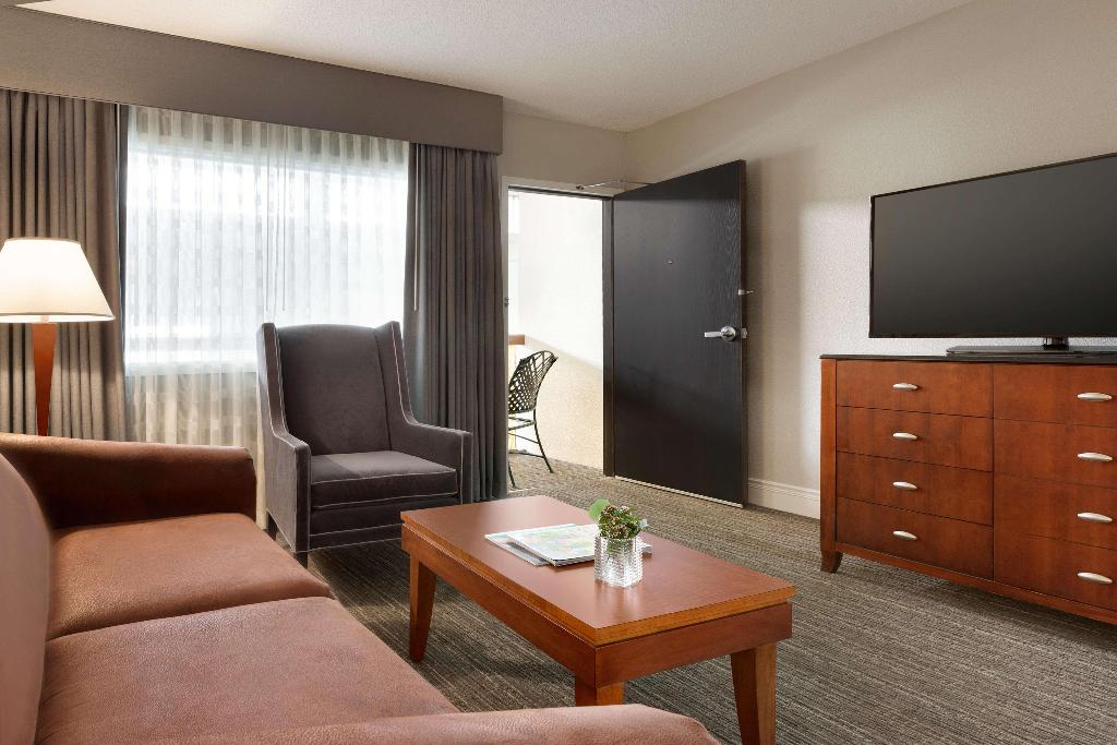 DoubleTree by Hilton Minneapolis - Park Place