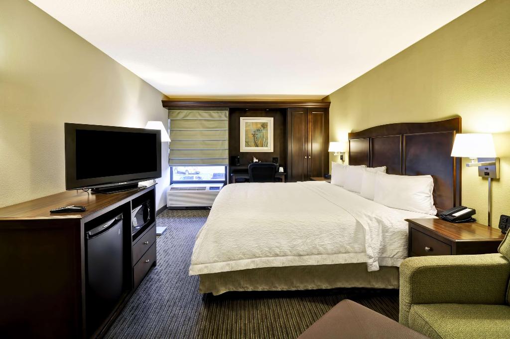 Hampton Inn Kansas City-Airport