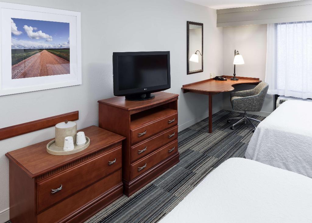 Hampton Inn & Suites Cedar Rapids - North
