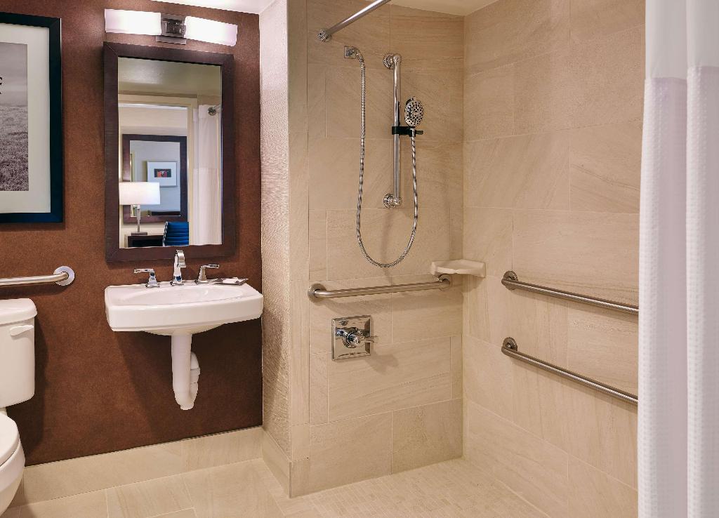 Doubletree By Hilton San Antonio Airport