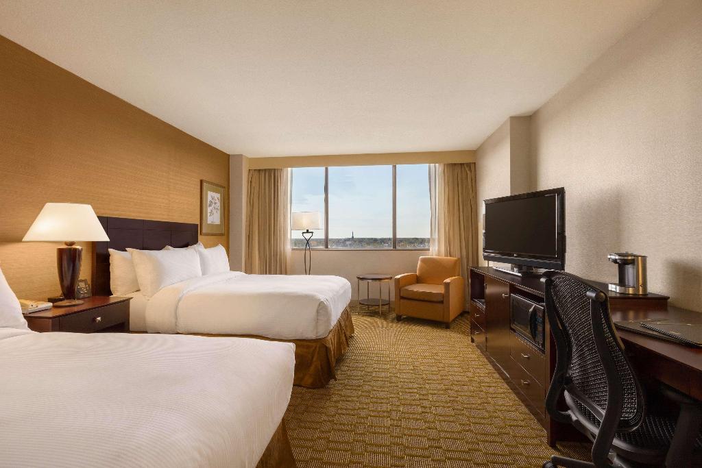 Hilton Fort Wayne at the Grand Wayne Convention