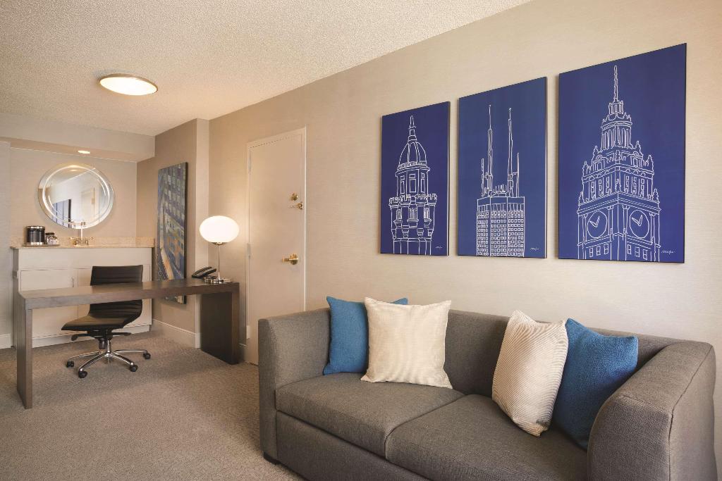 Hilton Suites Chicago/Magnificent Mile