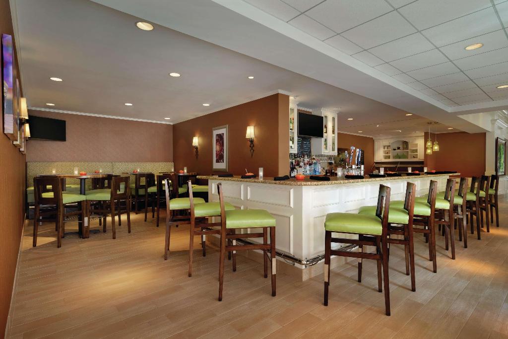 HILTON GARDEN INN HARRISBURG EAST - Harrisburg PA 3943 Tecport 17111