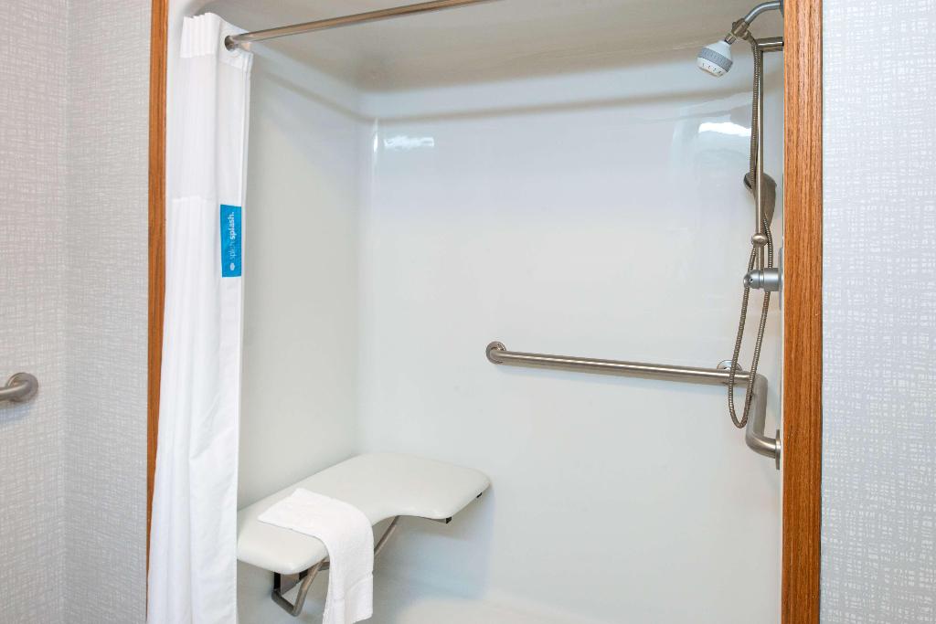 Hampton Inn Kansas City Northeast