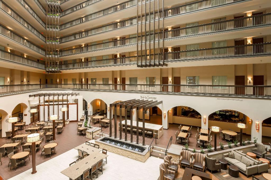Embassy Suites Dallas Love Field en DallasFort Worth