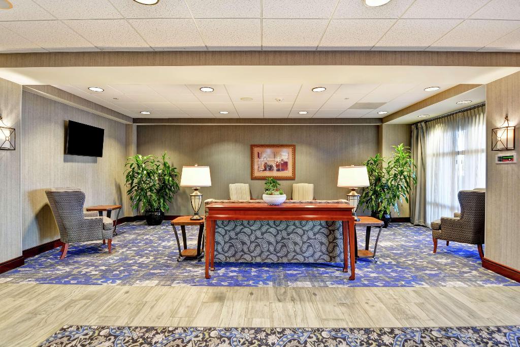 HAMPTON INN® & SUITES Fredericksburg VA 1080 Hospitality Lane 22401
