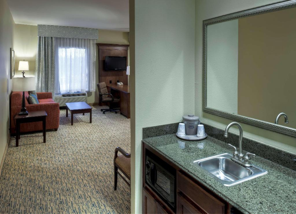 Hampton Inn & Suites Texarkana