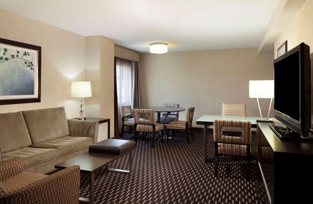 Embassy Suites By Hilton Houston Near The Galleria