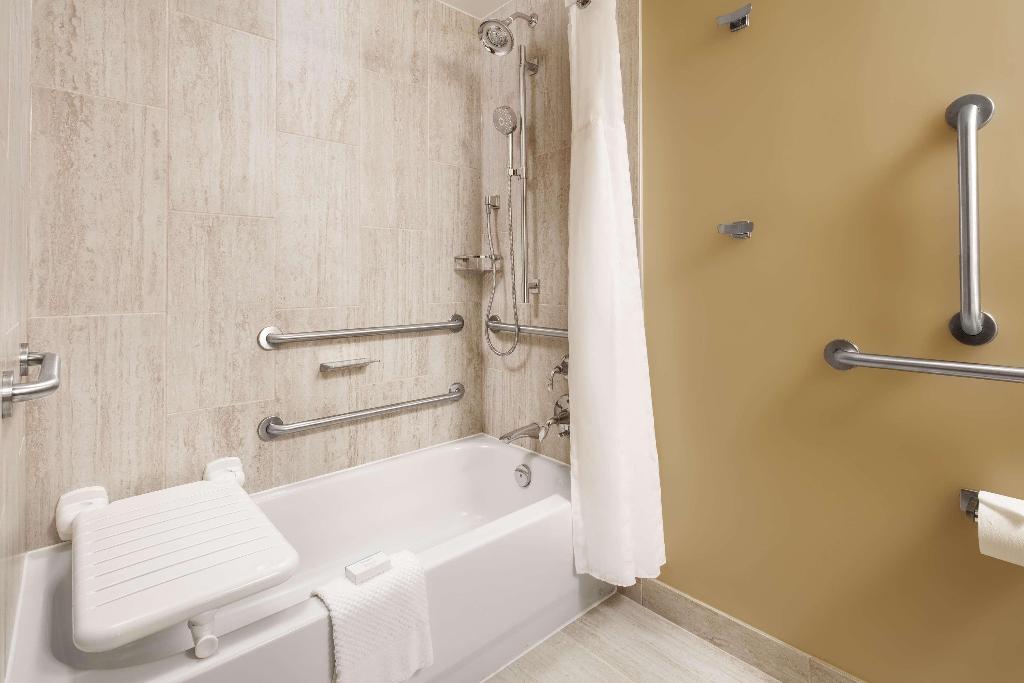 Embassy Suites Nrth Charleston - Airport/Hotel 