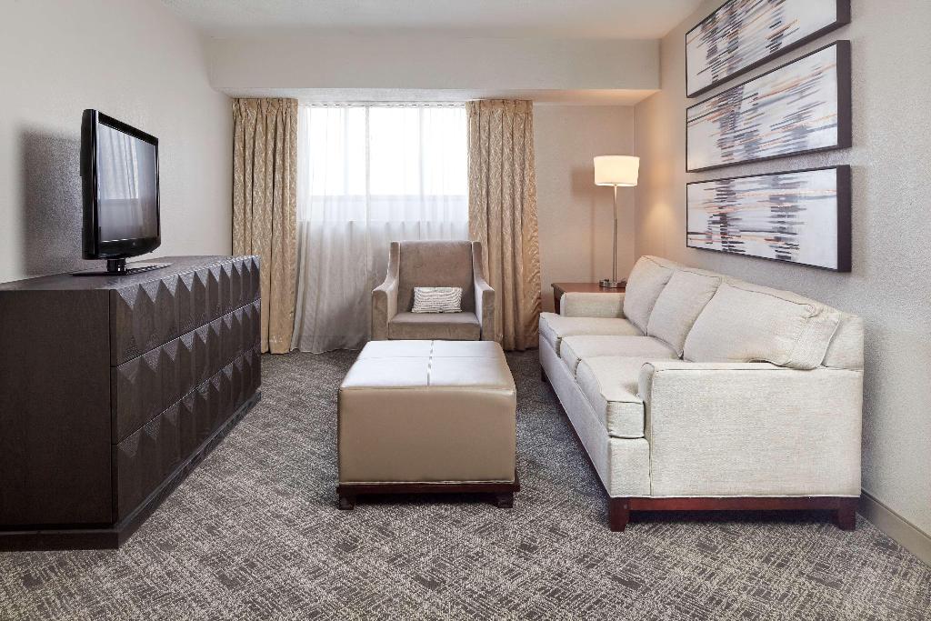 DoubleTree Suites Hotel Nashville Airport