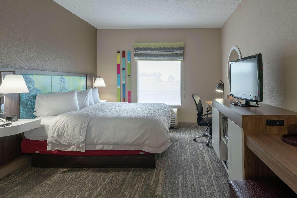 Hampton Inn & Suites Lake City