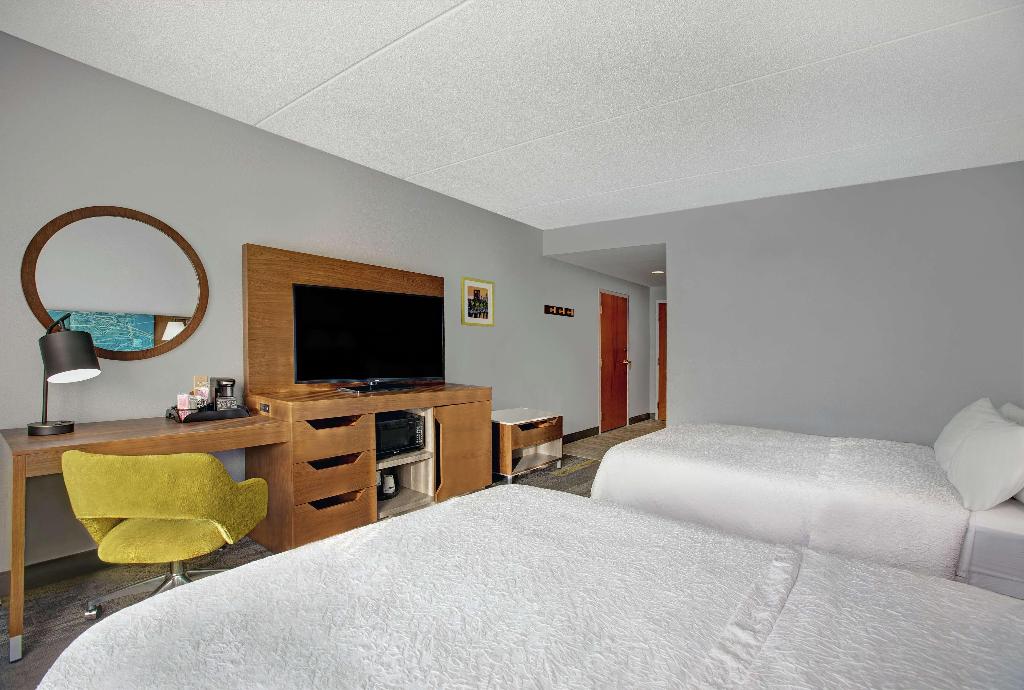 Hampton Inn & Suites Augusta West 