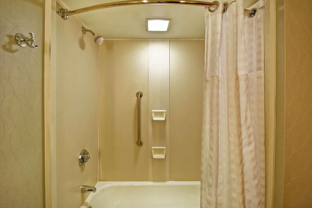 Embassy Suites by Hilton Raleigh Durham Research T