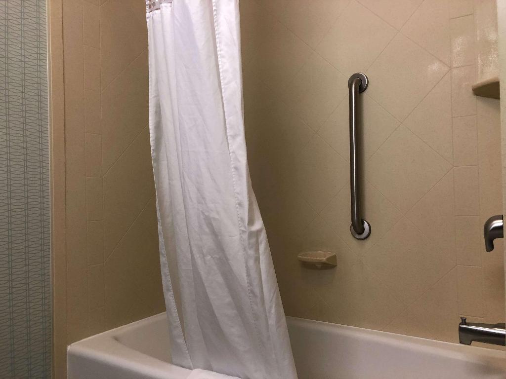 Hampton Inn & Suites Nashville @ Opryland