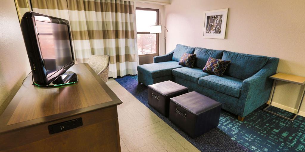 Hampton Inn & Suites Nashville-Airport