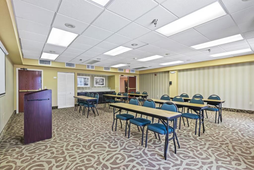 Holiday Inn St. Petersburg West photo 61