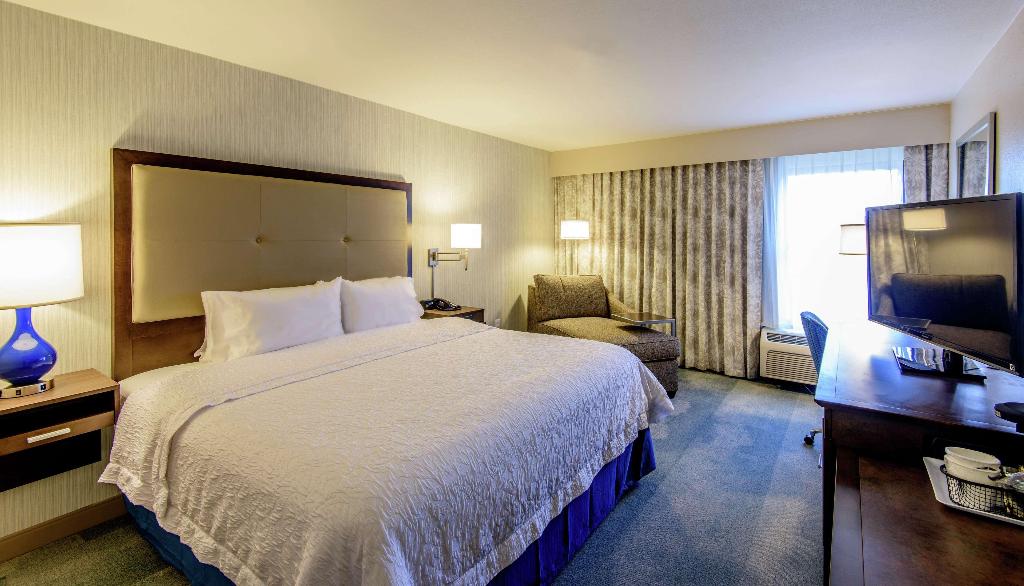 Hampton Inn & Suites Jackson Downtown-Coliseum