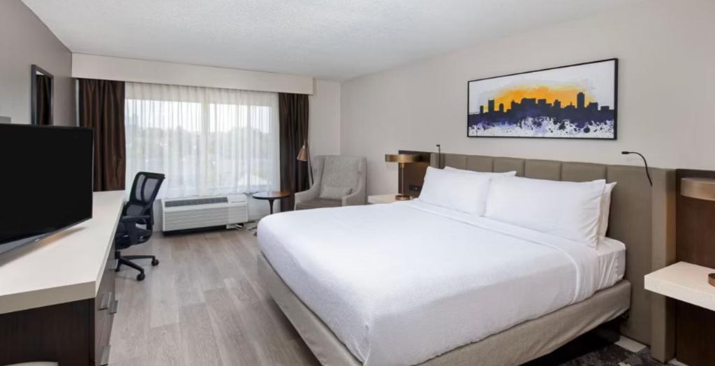 Crowne Plaza Nashville Airport by IHG
