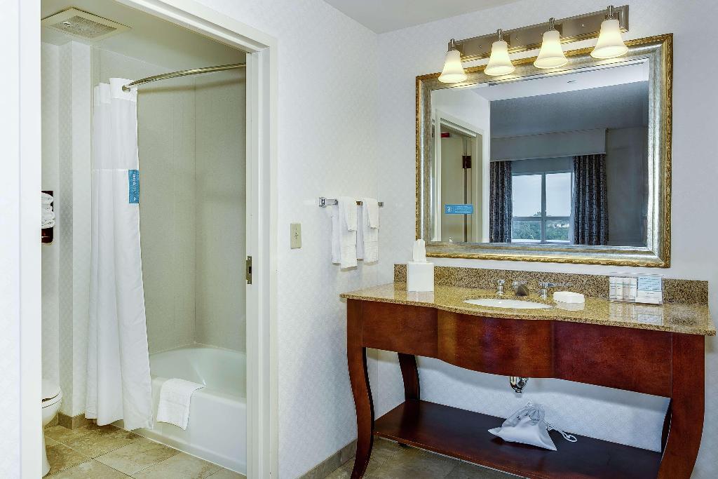 Hampton Inn & Suites Mobile- Downtown Historic