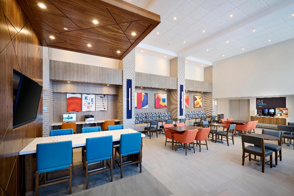 Hampton Inn & Suites Kitchener photo 9