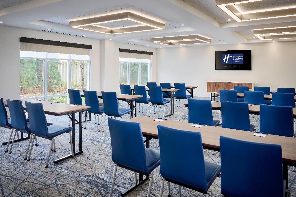 Hampton Inn & Suites Kitchener photo 25