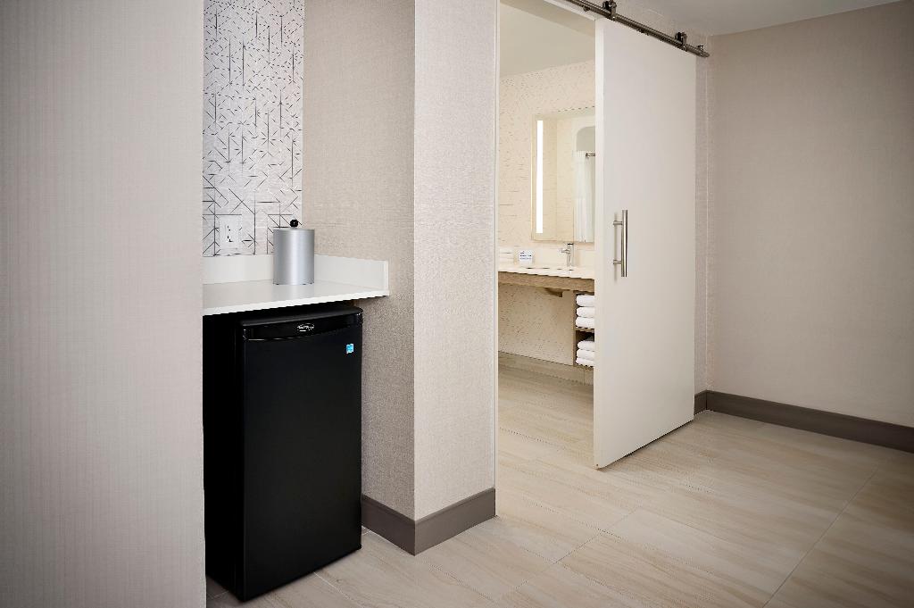 Hampton Inn & Suites Kitchener photo 34