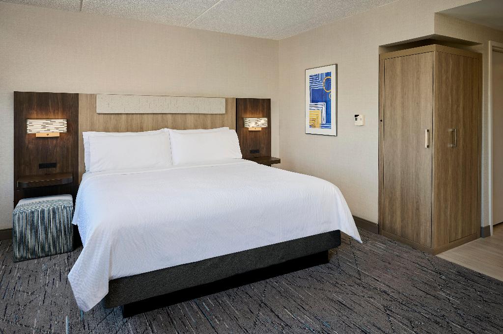 Hampton Inn & Suites Kitchener photo 18