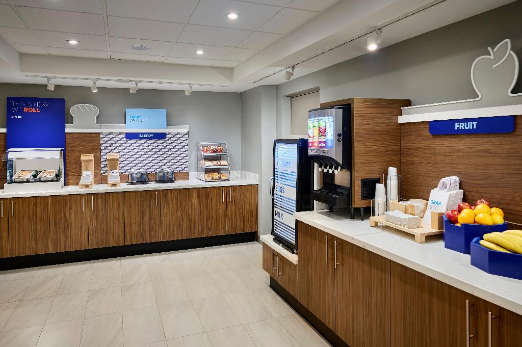 Hampton Inn & Suites Kitchener photo 47