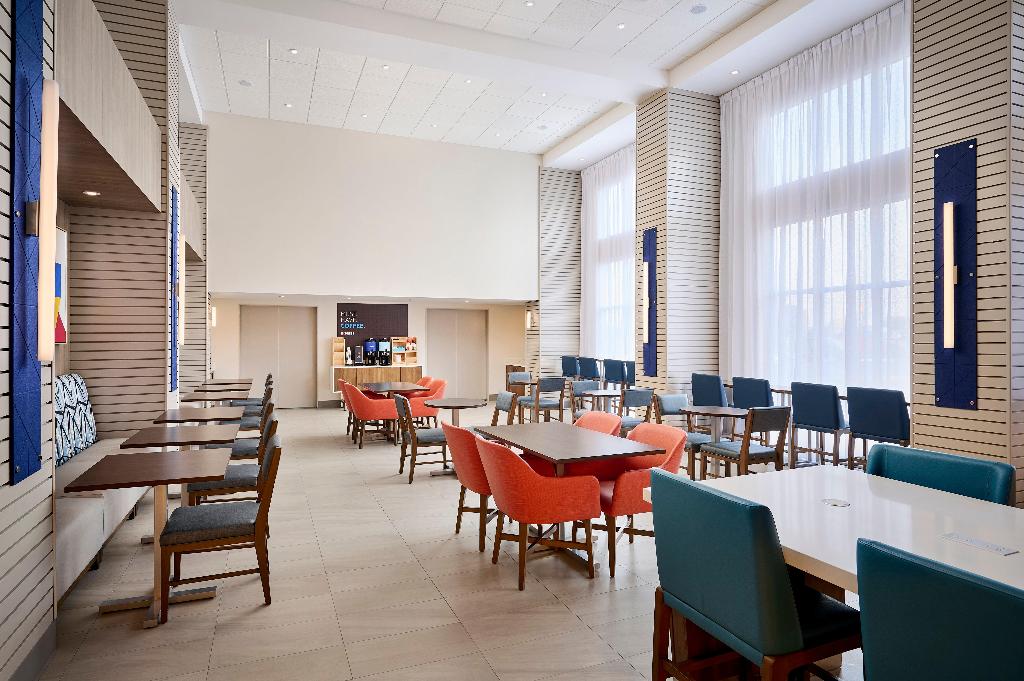 Hampton Inn & Suites Kitchener photo 51