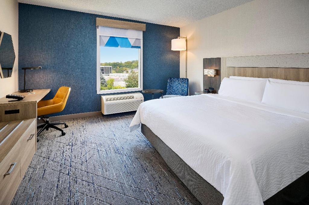Hampton Inn & Suites Kitchener photo 58