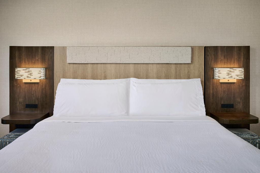 Hampton Inn & Suites Kitchener photo 14