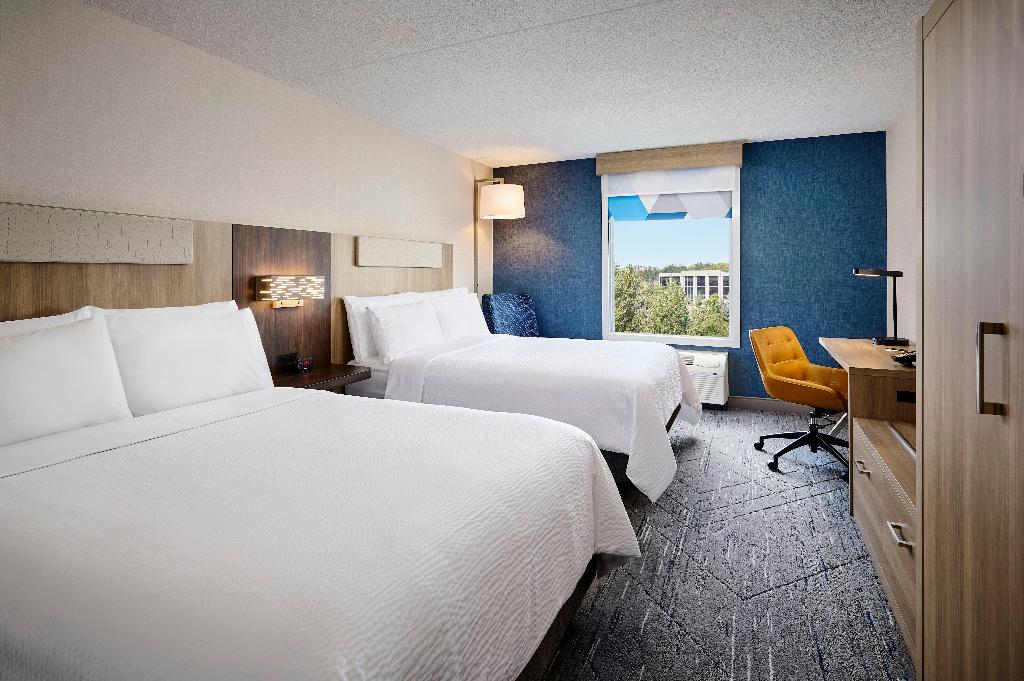 Hampton Inn & Suites Kitchener photo 59