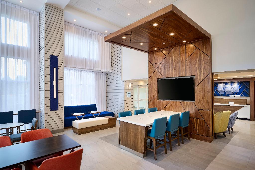 Hampton Inn & Suites Kitchener photo 19