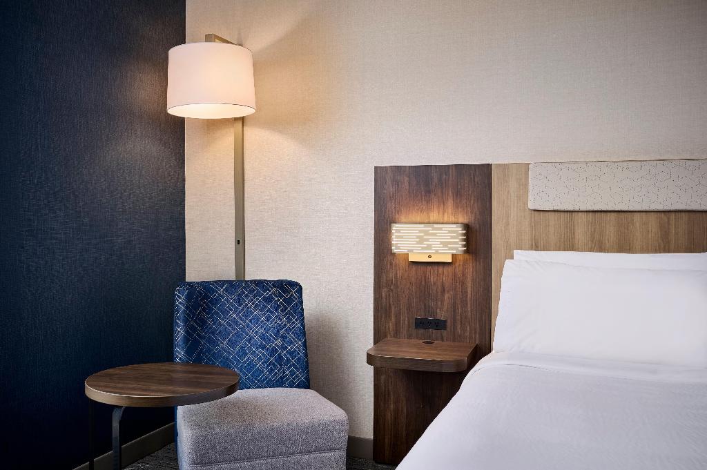 Hampton Inn & Suites Kitchener photo 23