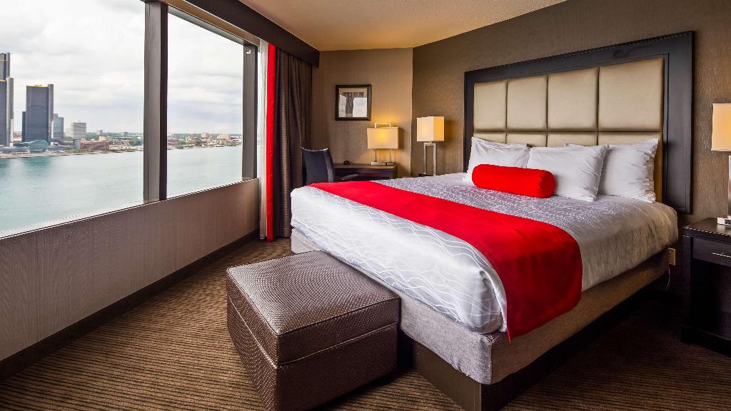 Best Western Plus Waterfront Hotel