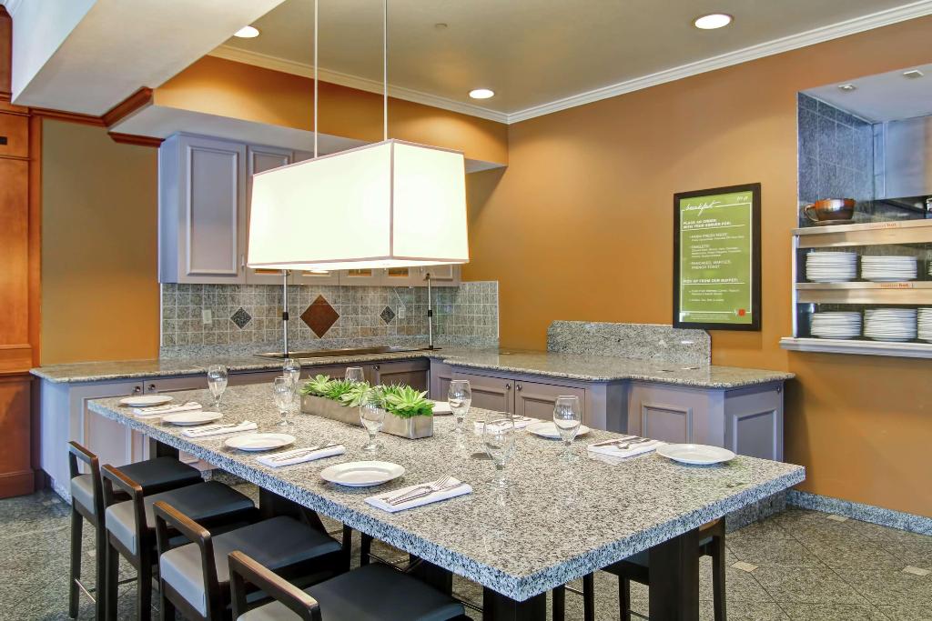 Hilton Garden Inn Ottawa Airport en Ottawa International Airport (YOW