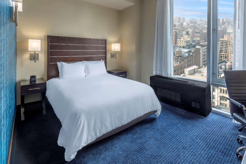 Room City View Queen Bed