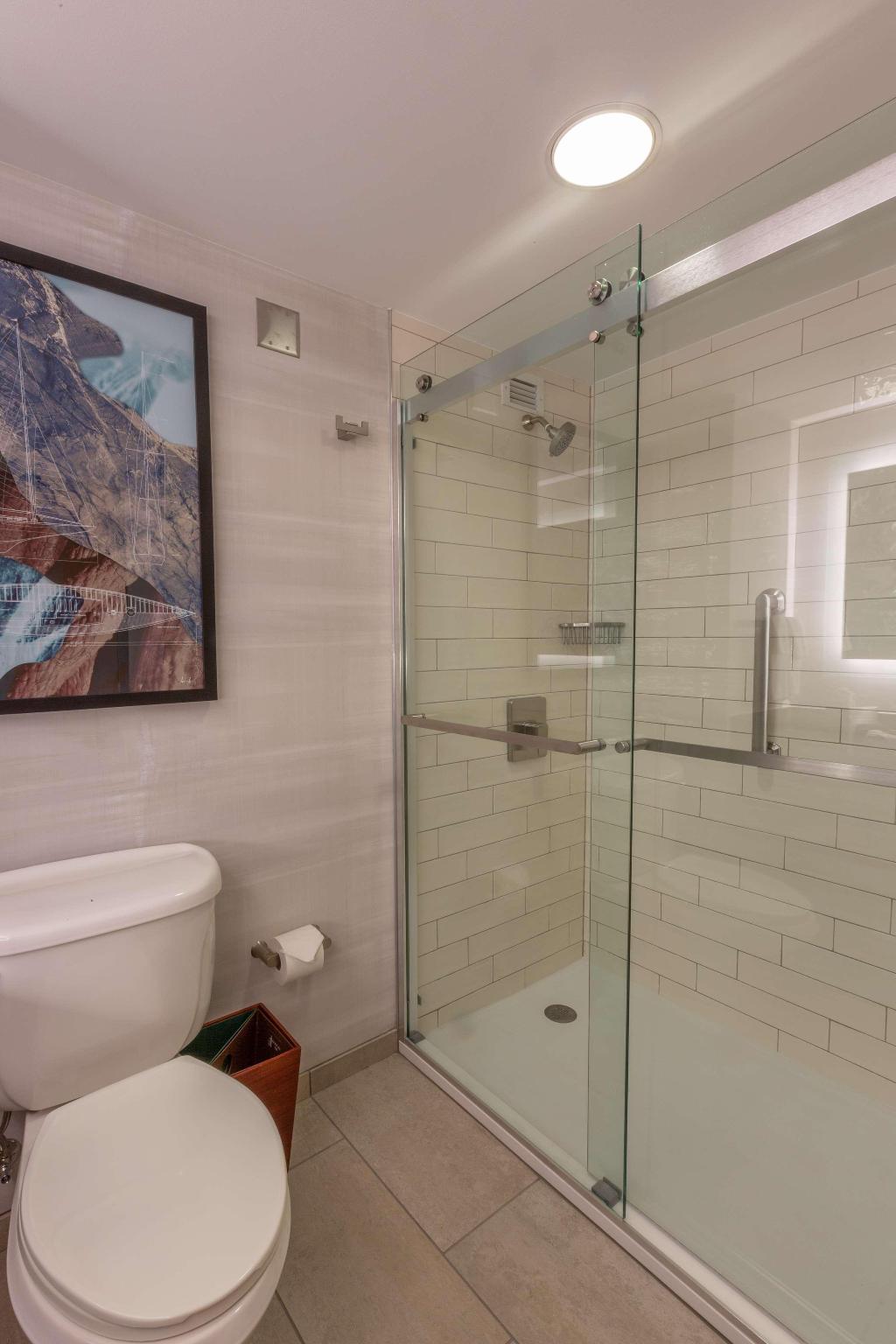 DoubleTree by Hilton Bay City - Riverfront
