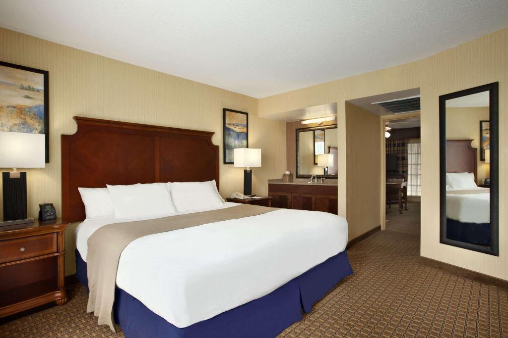 Embassy Suites Bloomington Minneapolis