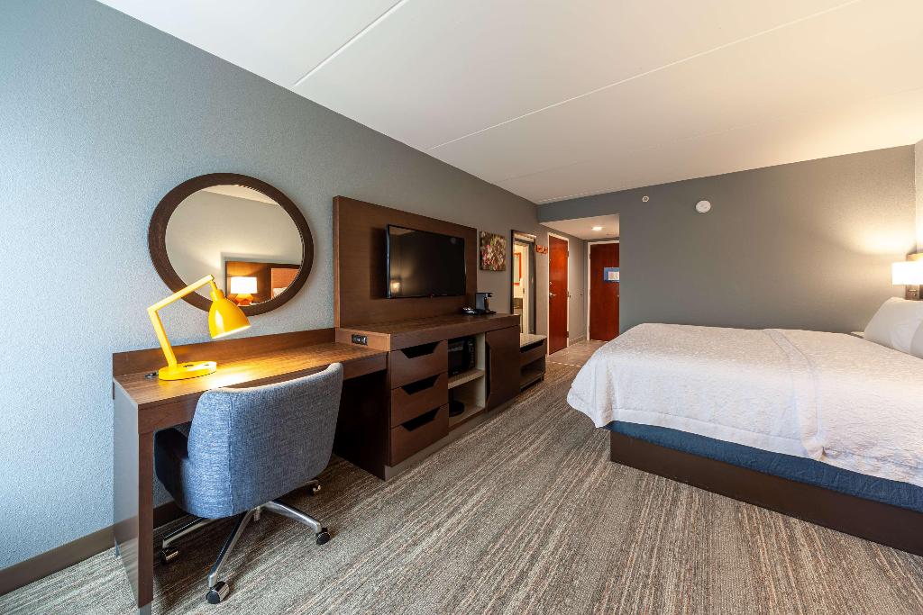 Hampton Inn Winchester N/Conference Center